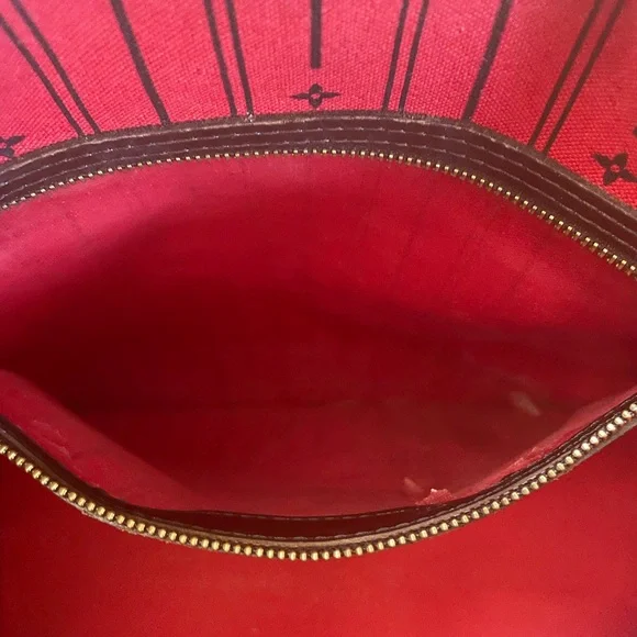 Louis Vuitton Neverfull MM Damier Ebene Tote. - Picture 8 of 8